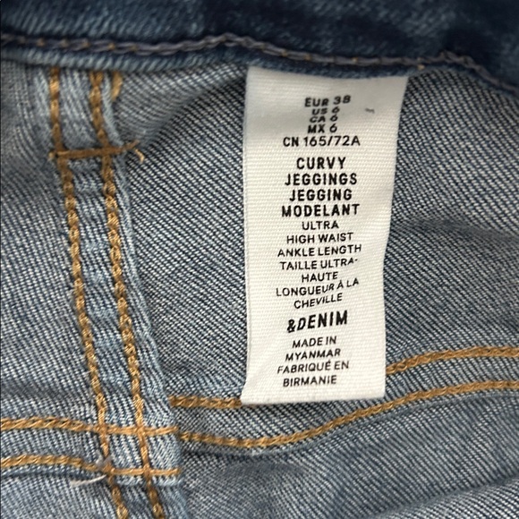 H&M Navy Curvy Jegging Jeans - Women's Stretch Denim - Picture 2 of 4